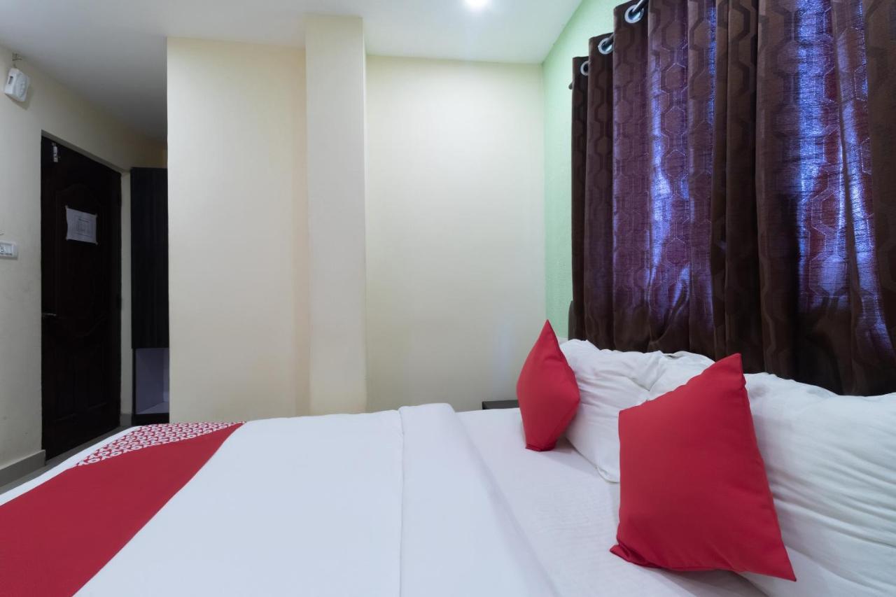 Fabexpress 29 Beach House, Morjim Beach Buitenkant foto