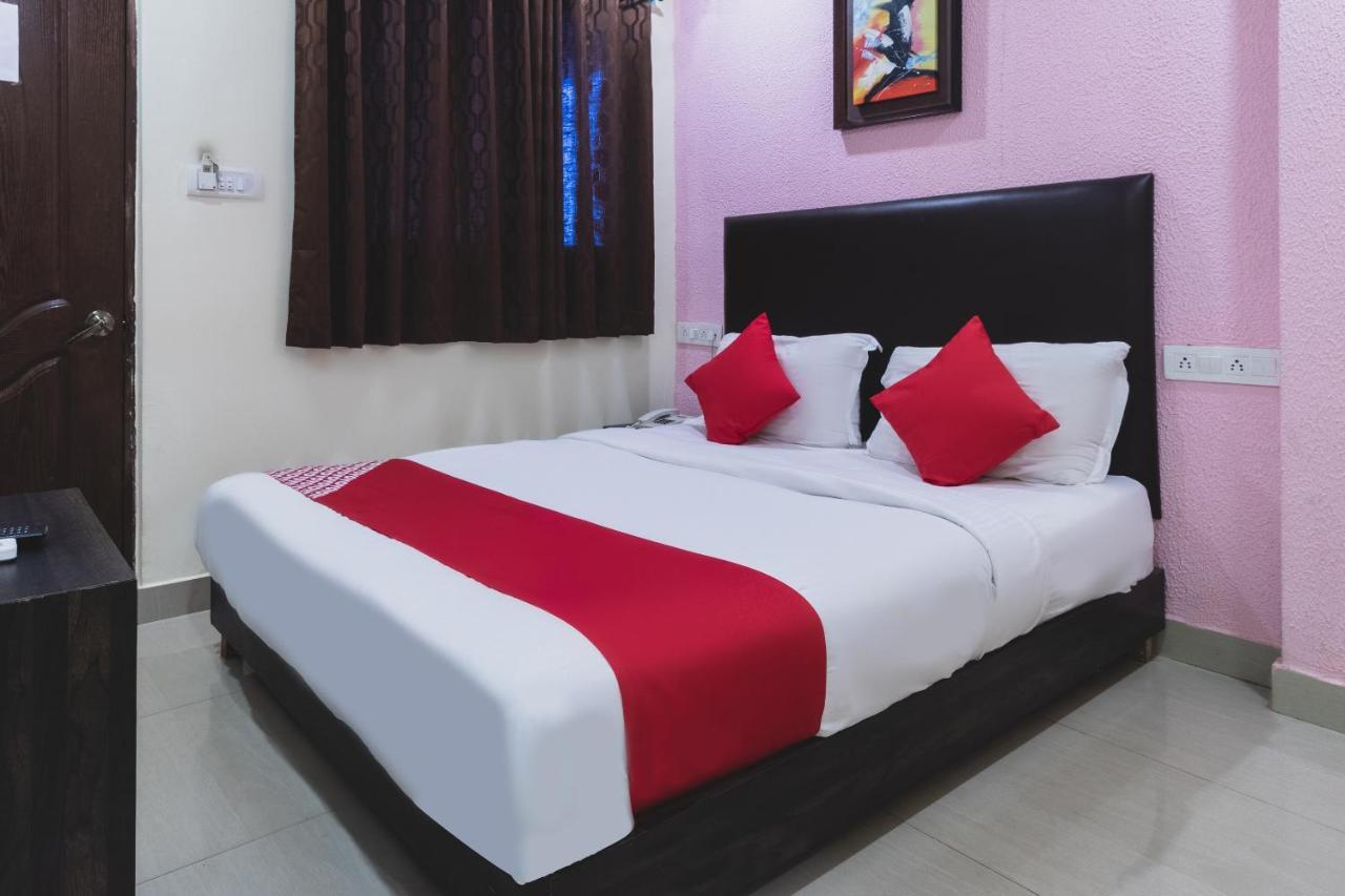 Fabexpress 29 Beach House, Morjim Beach Buitenkant foto