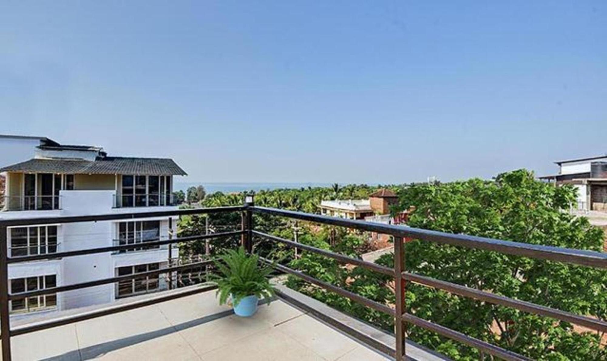 Fabexpress 29 Beach House, Morjim Beach Buitenkant foto
