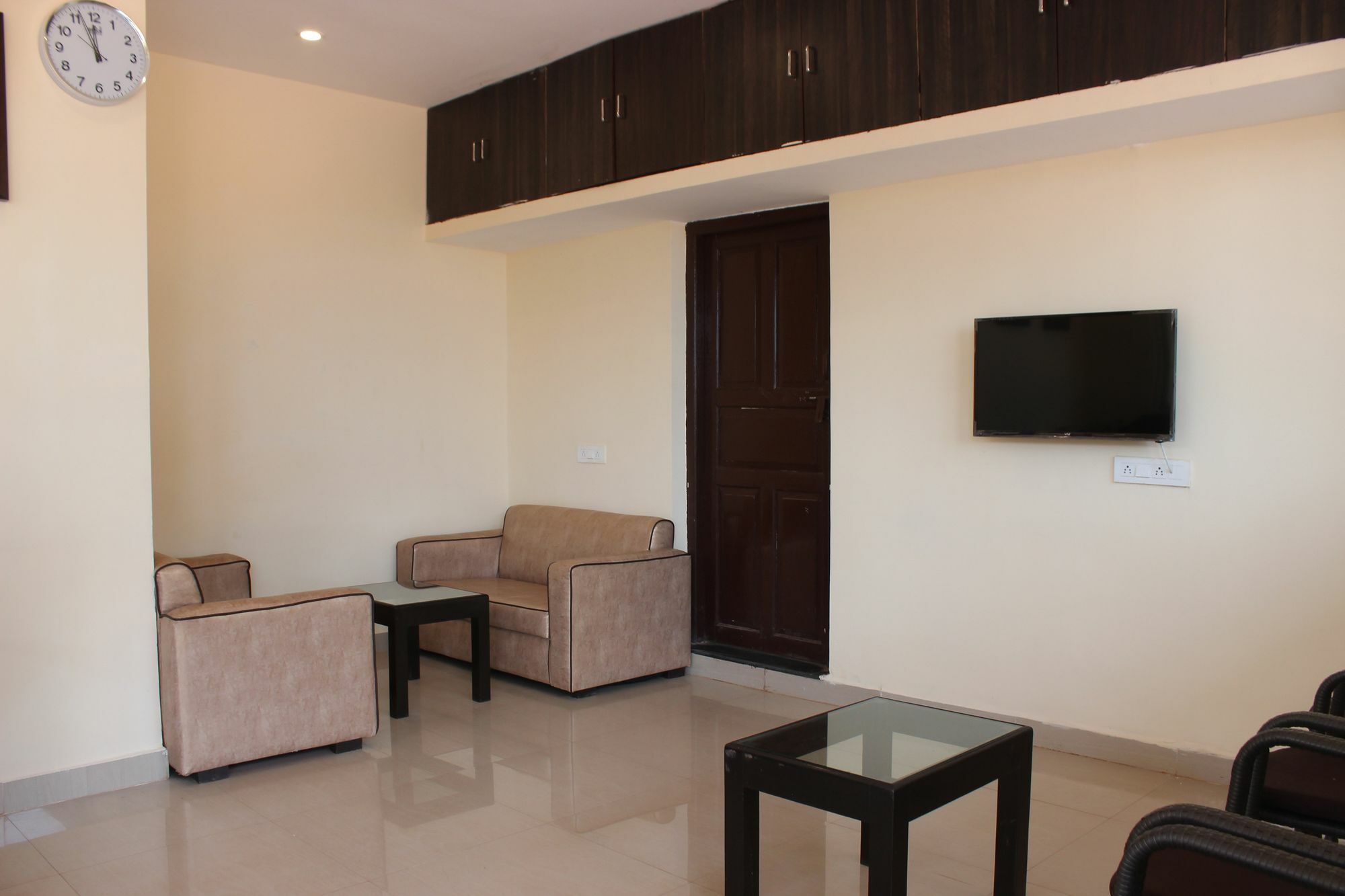 Fabexpress 29 Beach House, Morjim Beach Buitenkant foto